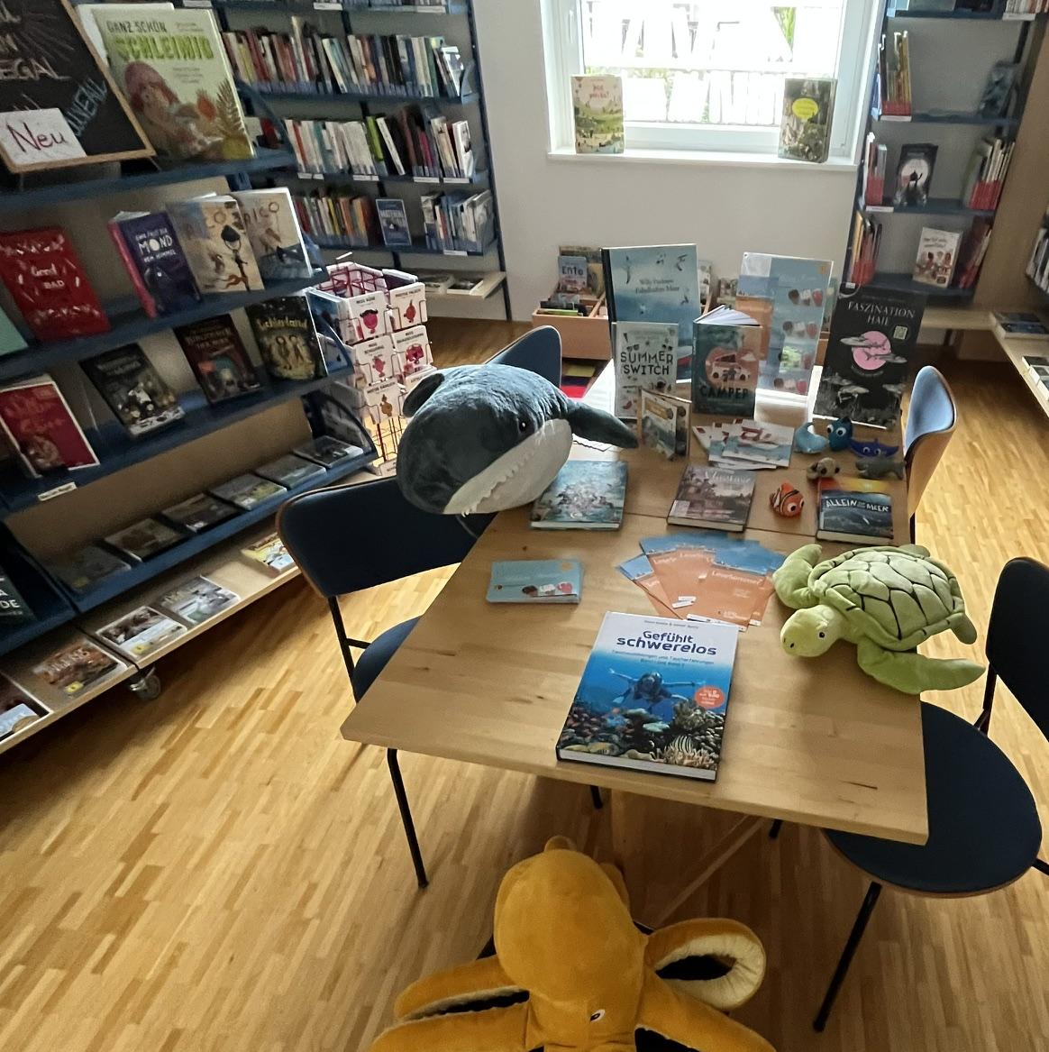 Büchertisch Sommer